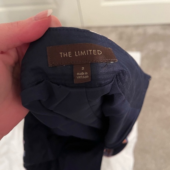 Limited brand floral skirt with pockets!!! - Picture 7 of 7